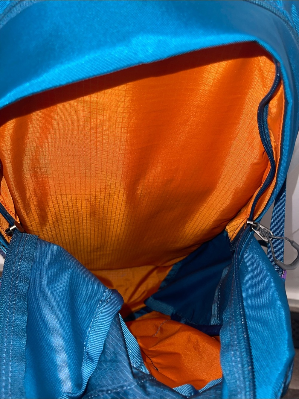 Gregory teal daypack with orange and purple accents - Picture 4 of 6